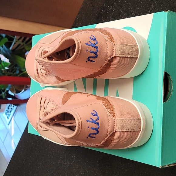 Nike Unisex SB Blazer Mid main image 6